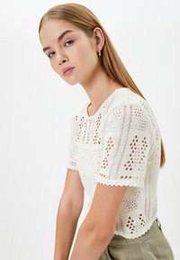 Koton AJOURE SHORT SLEEVE CREW NECK - T-shirts print - white
