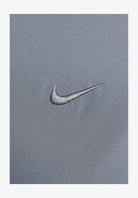 Unselected, smoke grey black smoke grey