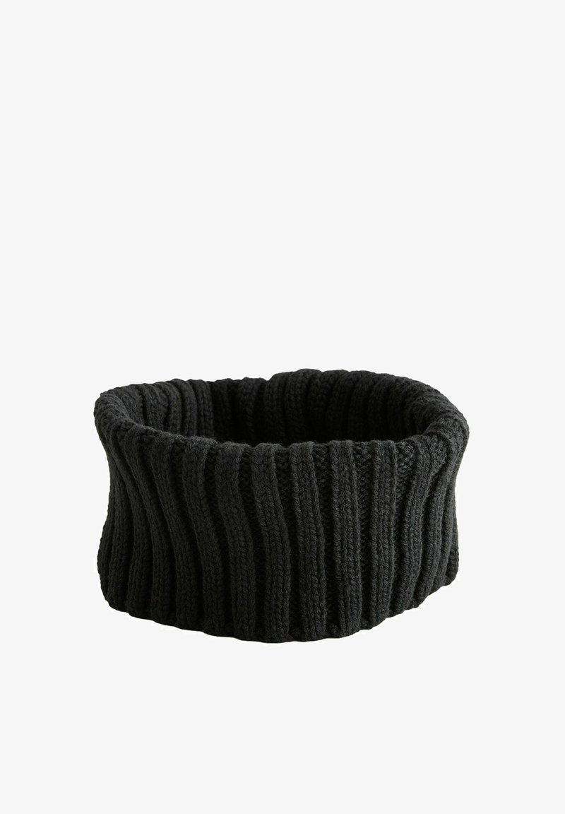 Bandeau en tissu tricoté côtelé noir en forme de boucle, conçu pour la chaleur et le confort.
