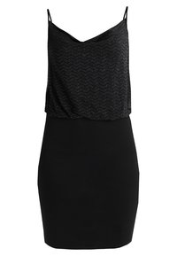 Czarna sukienka bez rękawów z teksturowaną, błyszczącą górą i dopasowaną, gładką czarną spódnicą. Posiada cienkie, regulowane ramiączka oraz dekolt w kształcie litery V.
