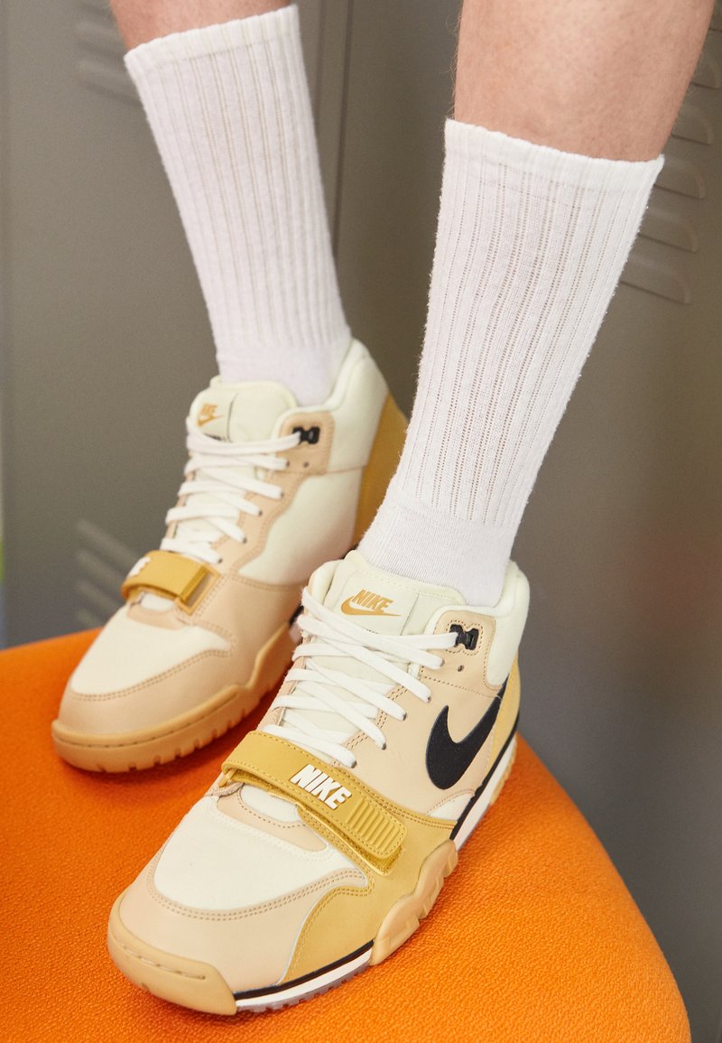 Nike gum trainers Clearance