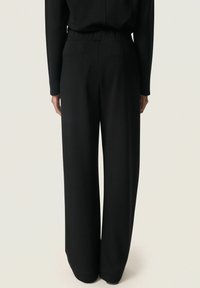 Soaked in Luxury Kalhoty - black