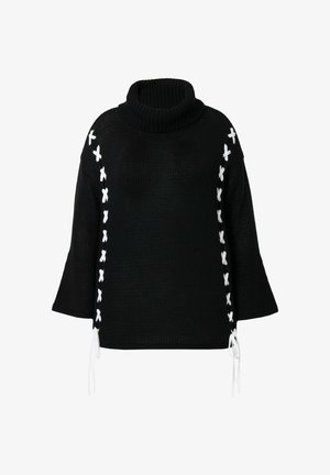 Czarny sweter z dzianiny z wysokim golfem, dzwonowymi rękawami i białymi krzyżującymi się detalami po bokach. Posiada zawiązywane zapięcia na dole.