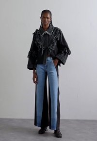 Ksenia Schnaider COWBOY JACKET WITH FRINGES NEW STYLE - Jakna iz džinsa - black