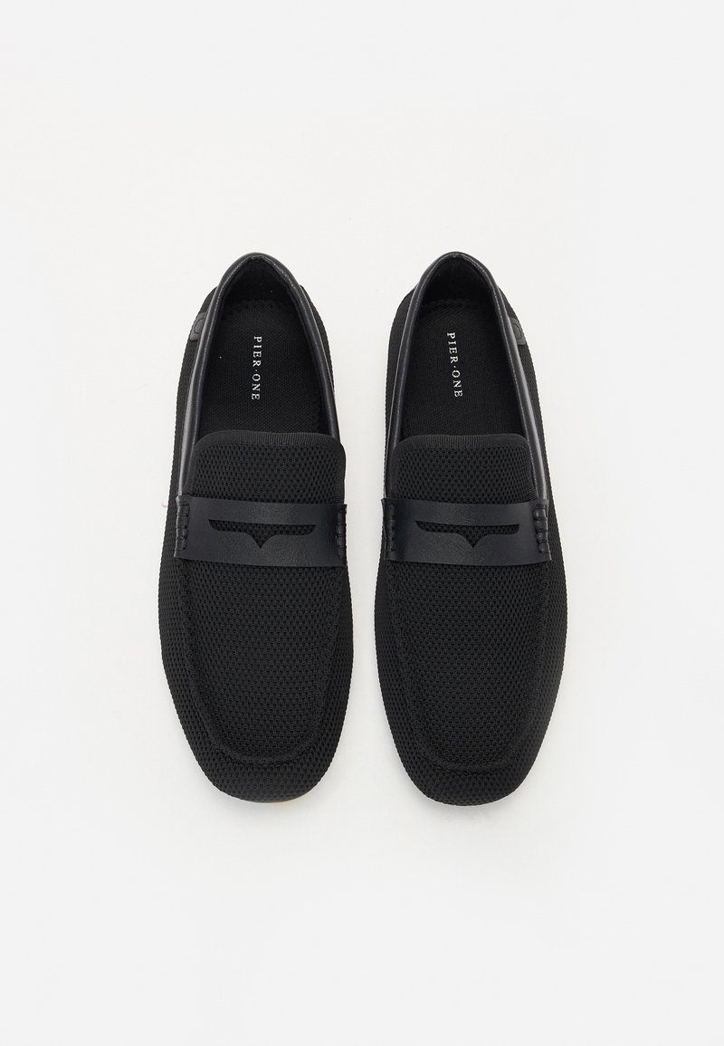 Pier One Moccasins black