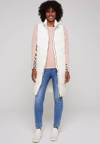 Soccx MIT STEHKRAGEN - Weste - ivory/weiß - Zalando.de