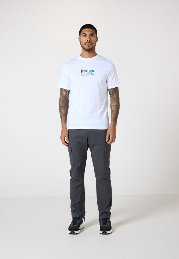 FEARLESS TEE - Print T-shirt2