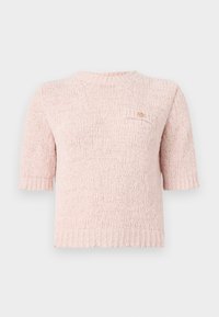 Pull en tricot rose court avec un col rond, des manches courtes et une petite poche plaquée avec un détail de logo doré.
