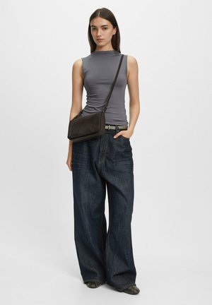 Liebeskind Berlin, CROSSBODY - Sac bandoulière - dunkelbraun