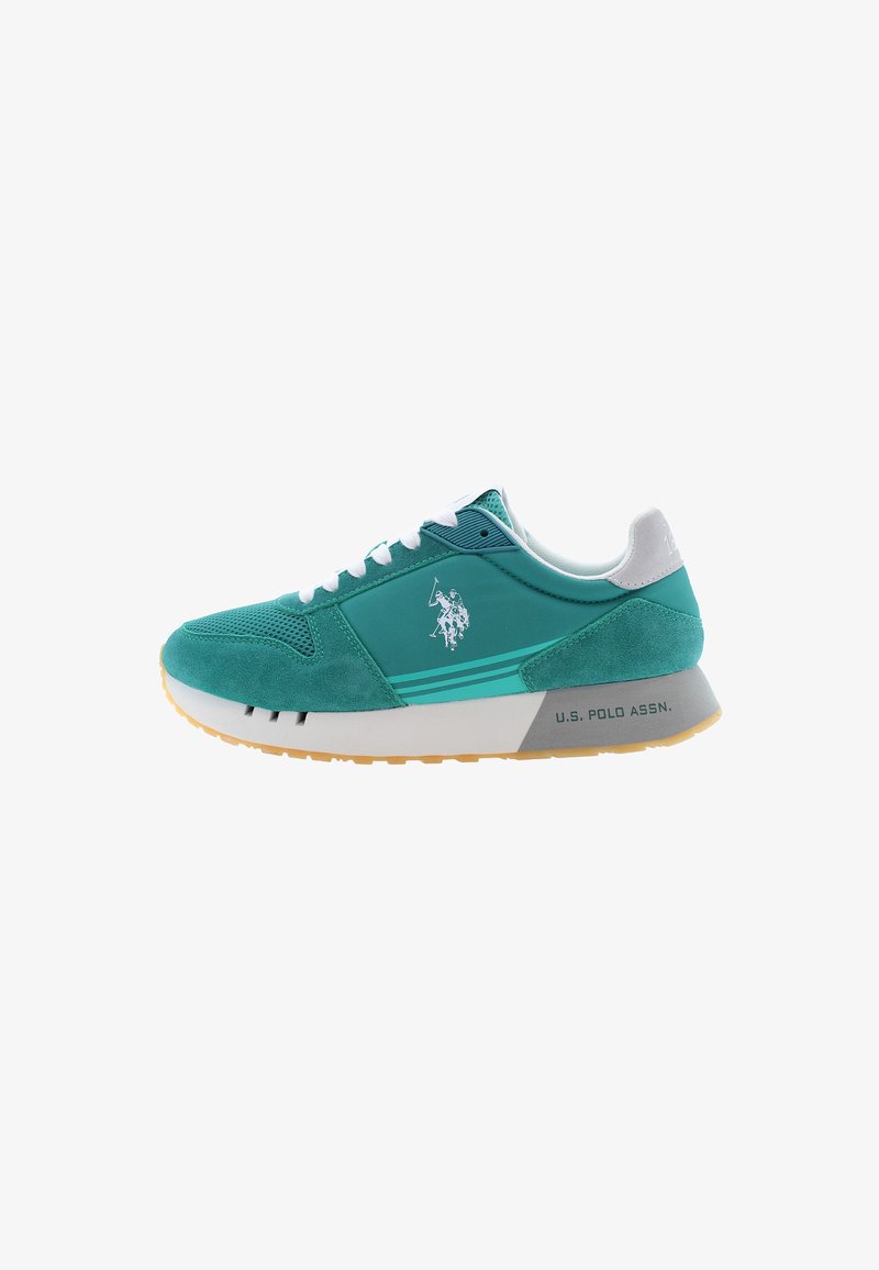 Teal Sport-Schuh aus Mesh und Wildleder, mit weißen Schnürsenkeln, Gummisohle und Logodetail an der Seite. Kontrastierender grauer Akzent hinten.