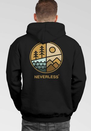 Neverless BACKPRINT NATUR GRAFIK BERGE WALD ADVENTURE CASUAL FASHION - Kapuzenpullover - schwarz