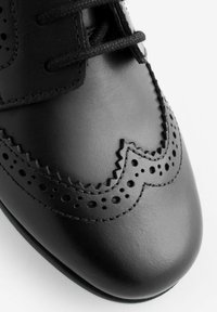 Next BROGUE SCHOOL - Fűzős cipők - matt black