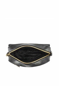 Czarna skórzana torba o teksturowanym wykończeniu, złoty zamek błyskawiczny, a wewnątrz podszewka z subtelnym wzorem. Widok otwarty i z góry.