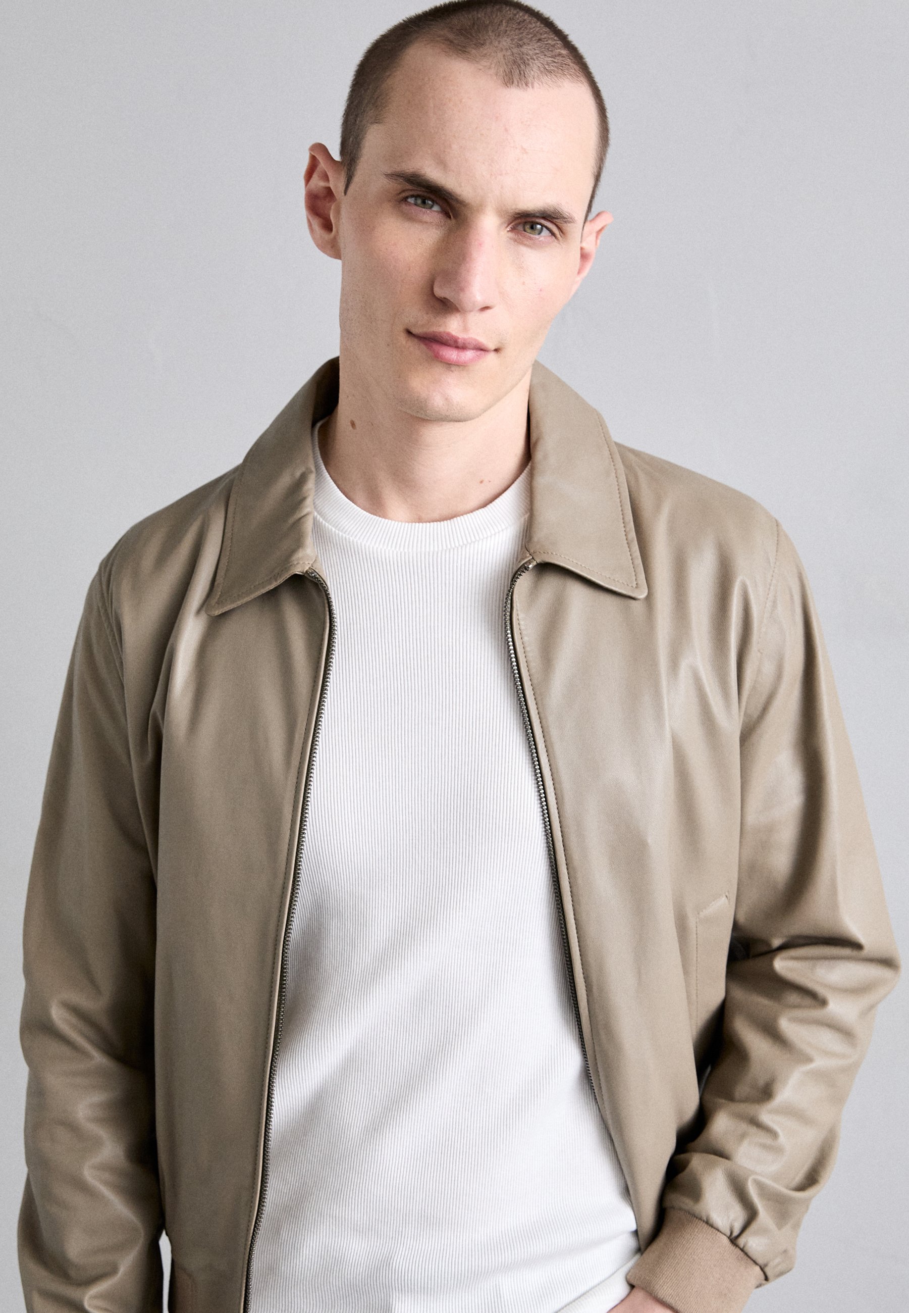 ジャケット・アウター EMPORIO ARMANI 25SS BLOUSON JACKET ジャケット・アウター EMPORIO ARMANI 25SS BLOUSON JACKET