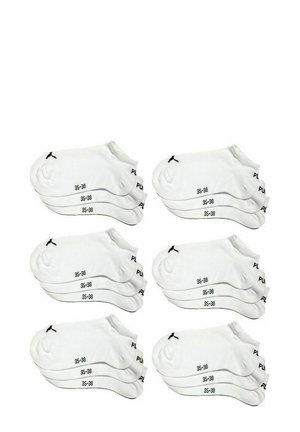 Weiße Knöchelsocken im Set von sechs. Hergestellt aus Baumwolle, mit einem gerippten Bündchen und einem gedruckten Größenetikett (35-38) in Schwarz.