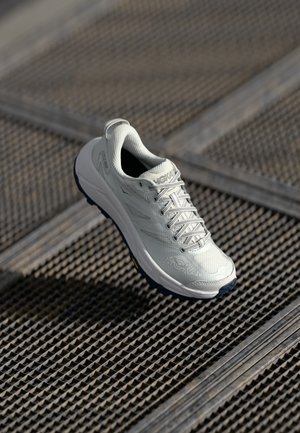 MAFATE SPEED 2 UNISEX - Sportcipő - white/silver-coloured