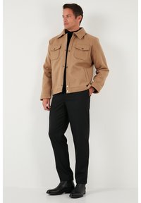 Buratti Lengva striukė - camel