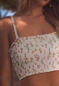 Next SHIRRED - Zgornji del kopalk - white ditsy floral