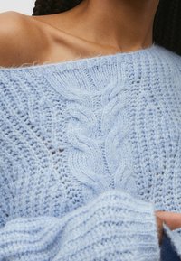 Stradivarius Sweter