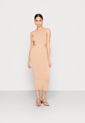 THE LOW DOWN DRESS - Cocktail dress / Party dress - mocha