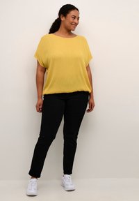 Kaffe Curve AMI STANLEY - Bluse - ochre
