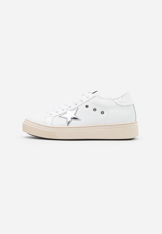 ANDREA - Trainers - bianca