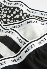 Next RICH LOGO KNICKERS 4 PACK - Slip - monochrome heart print stripe
