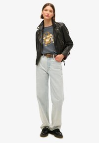 Superdry & Co TATTOO SCRIPT - T-shirt print - ebony