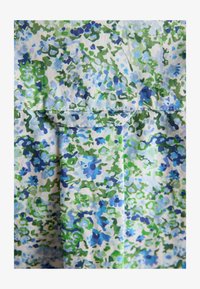 Geselecteerd, green ditsy