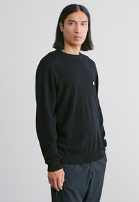 Carhartt WIP Sweater - black