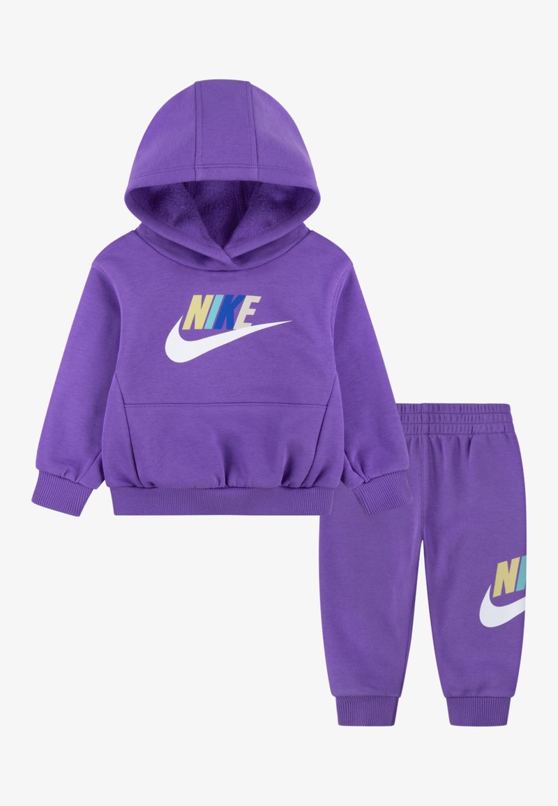 Nike Sportswear CLUB SET UNISEX  - Ikdienas džemperis - black raspberry