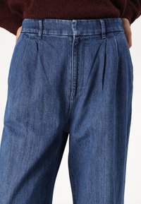 Gap Tall WATSON - Relaxed fit jeans - medium indigo