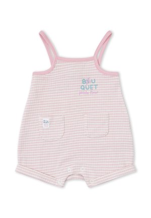 Pijama de bebé a rayas rosas y blancas con tirantes finos, dos bolsillos frontales, botones a presión en la entrepierna y texto "BYU QUET" bordado en el pecho.