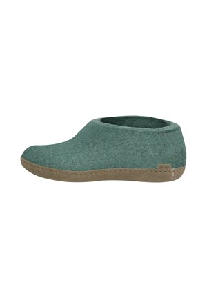 Slippers - north sea