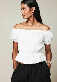 Next Blus - white