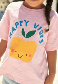 Next SHORT SLEEVEREGULAR FIT - T-shirts print - pink happy vibes
