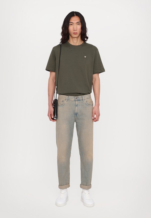 ERVIN - Straight leg jeans - overdyed desert2