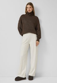 s.Oliver - Spodnie treningowe