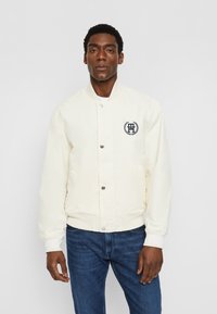 Tommy Hilfiger REVERSIBLE VARSITY JACKET - Bomber Jacket - calico