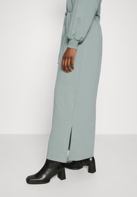 Another-Label FJORDER DRESS - Vestido comprido - grey green