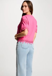 Morgan T-shirt con stampa - rose