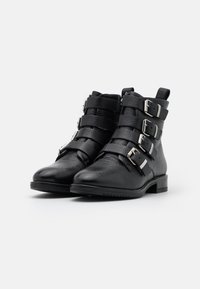 Copenhagen Shoes Botines camperos - black