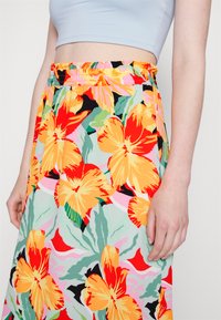 ONLY Tall ONLNOVA LUX LONG SKIRT - Saia comprida - sun orange