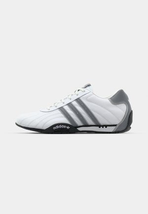 adidas Originals ADIRACER UNISEX - Trainers - footwear white/grey three/core black