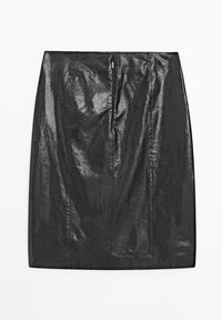 Schwarzer Bleistiftrock aus glänzendem Stoff, mit rückwärtigem Reißverschluss, strukturierter Form und glatter Textur mit dezentem Glanz.