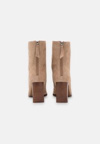 Anna Field Kotníkové boty - beige