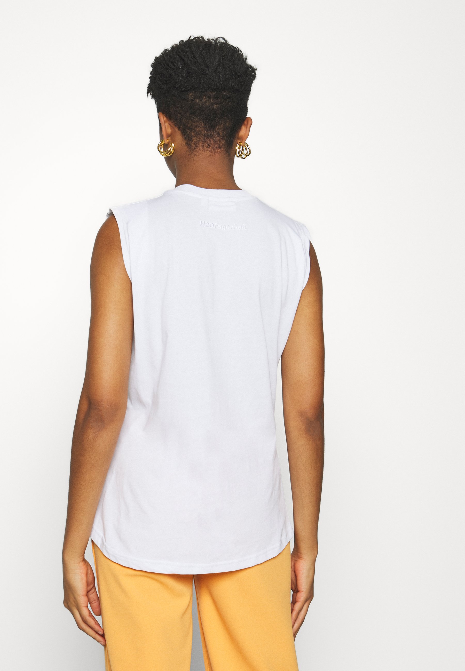 H2O Fagerholt PART ONE TEE T shirts whitehvit Zalando.no H2O Fagerholt PART ONE TEE - T-shirts - black