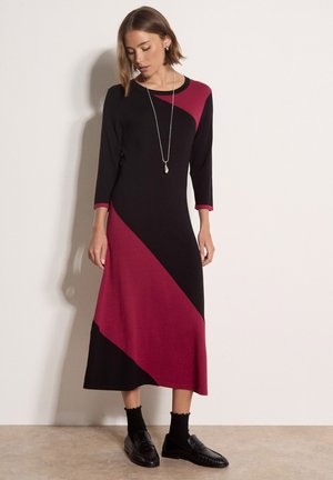 Apricot, ASYMMETRIC STRIPE MAXI DRESS - Vestido de punto - black