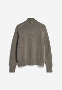 Pull en maille marron avec un col haut côtelé, des manches longues et une coupe décontractée. Présente un motif texturé et une étiquette logo à l'ourlet.