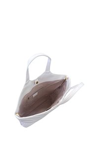 Borsa tote bianca con un esterno in pelle liscia, un interno spazioso e una fodera rosa. Presenta due manici e una piccola tasca con zip.